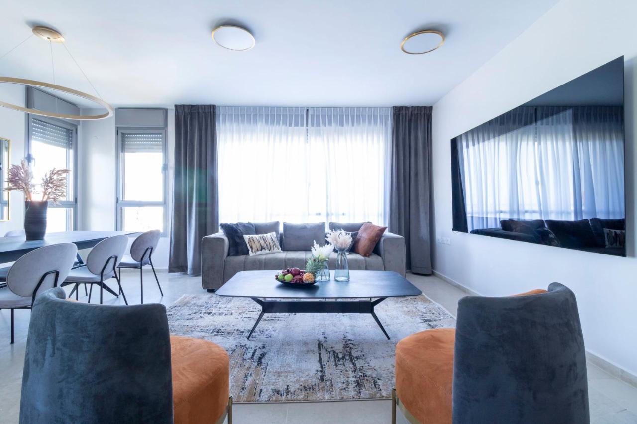 The Haneviim Suites - Isrentals Yerusalem Bagian luar foto
