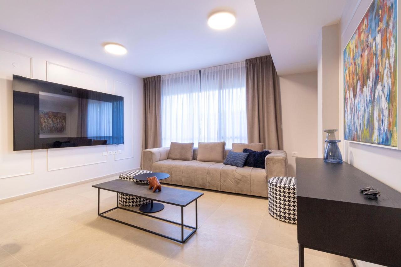 The Haneviim Suites - Isrentals Yerusalem Bagian luar foto