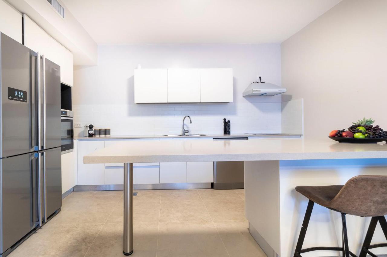The Haneviim Suites - Isrentals Yerusalem Bagian luar foto