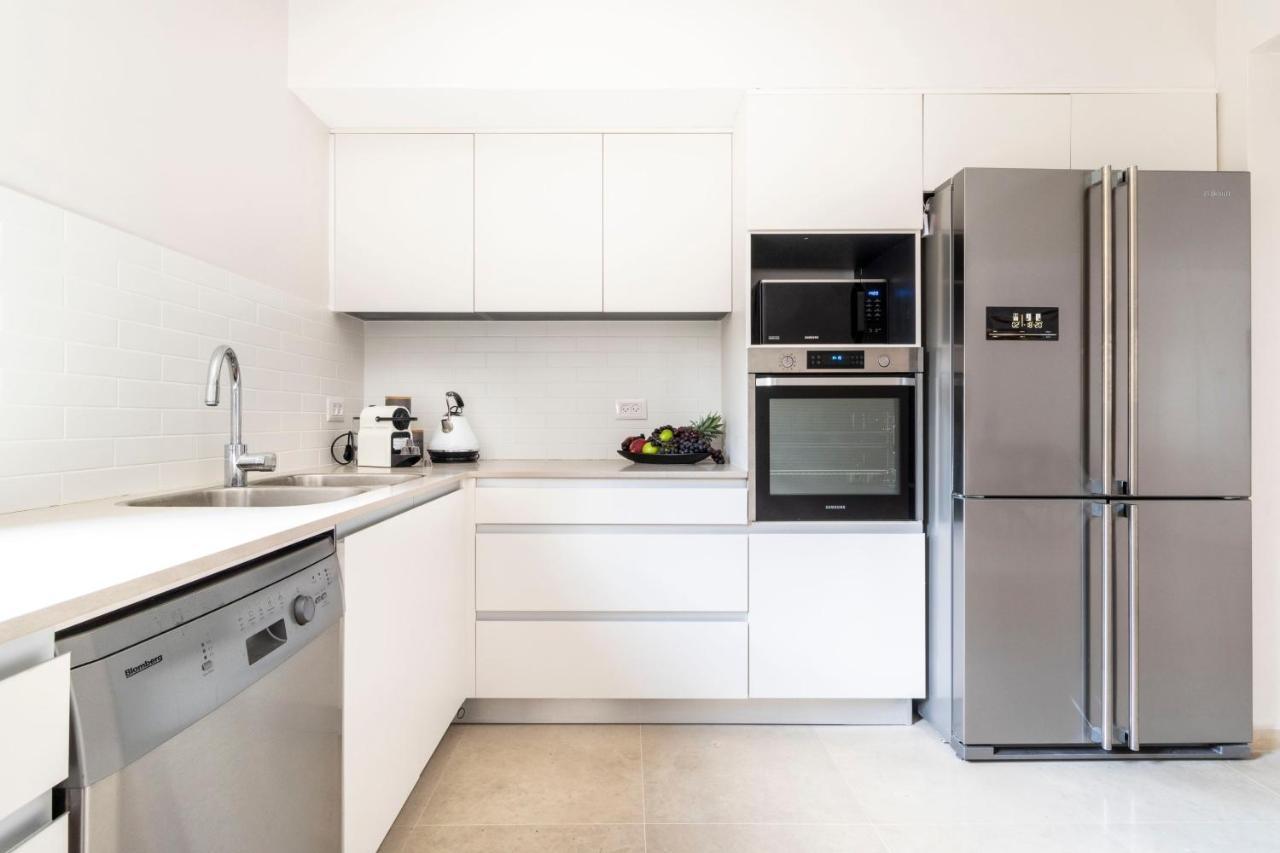 The Haneviim Suites - Isrentals Yerusalem Bagian luar foto