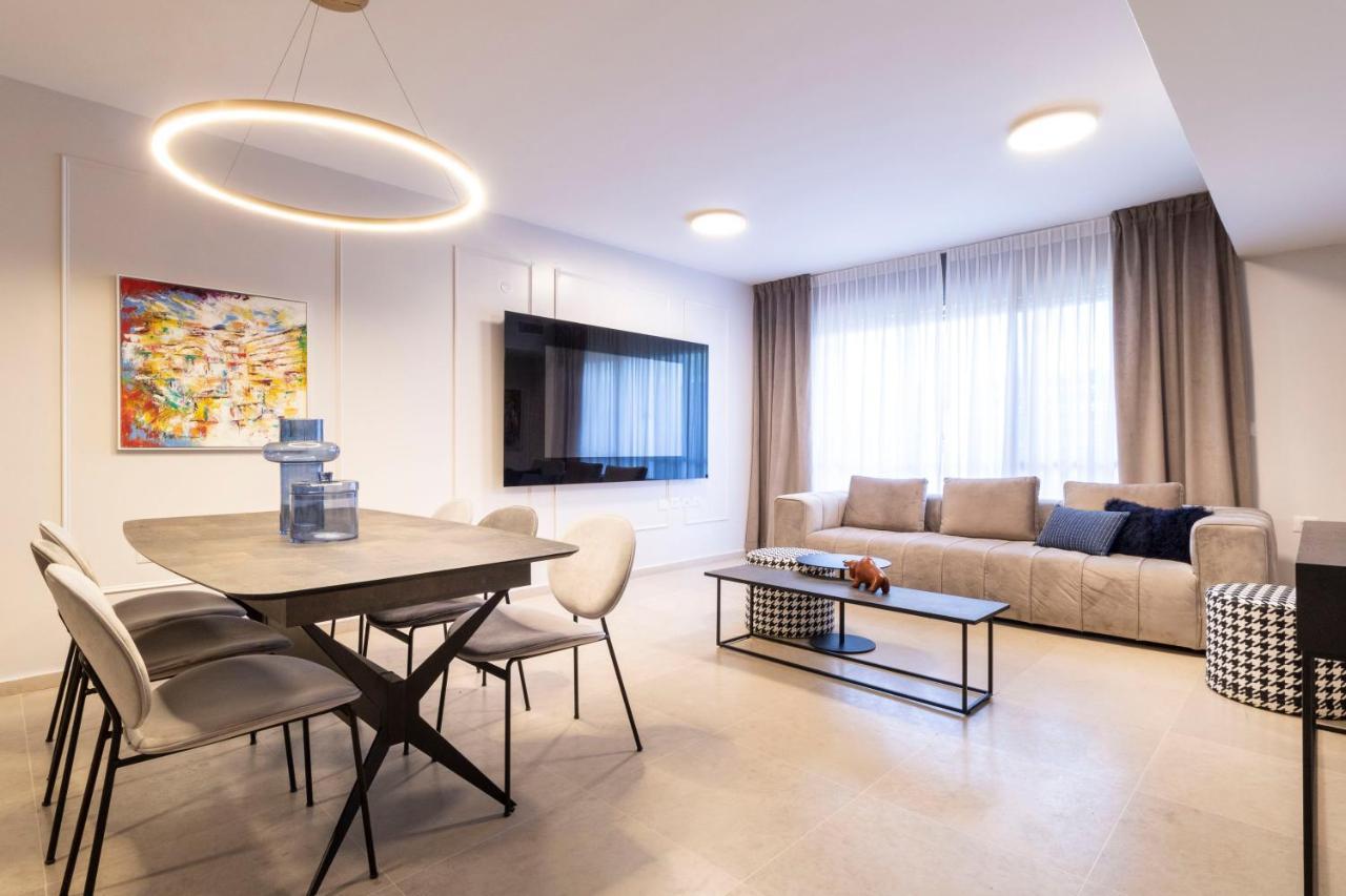 The Haneviim Suites - Isrentals Yerusalem Bagian luar foto